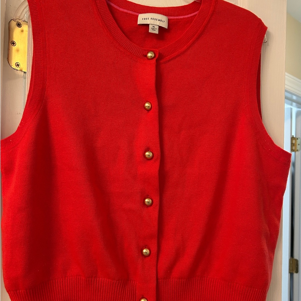 Free Assembly Coral Sweater Vest Gold Buttons XL